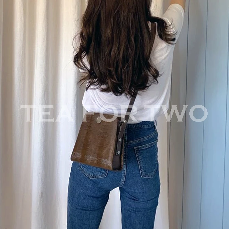 2022 new niche retro small square bag custom first layer cowhide can be slung