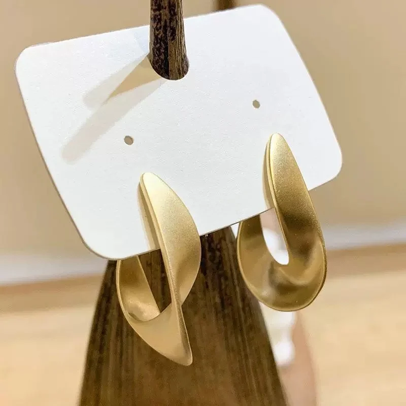 Серьги Cold Sle с геометрическим узором неправильной формы женские матовые простые