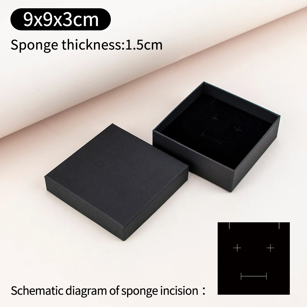 

Картонная подарочная коробка для украшений