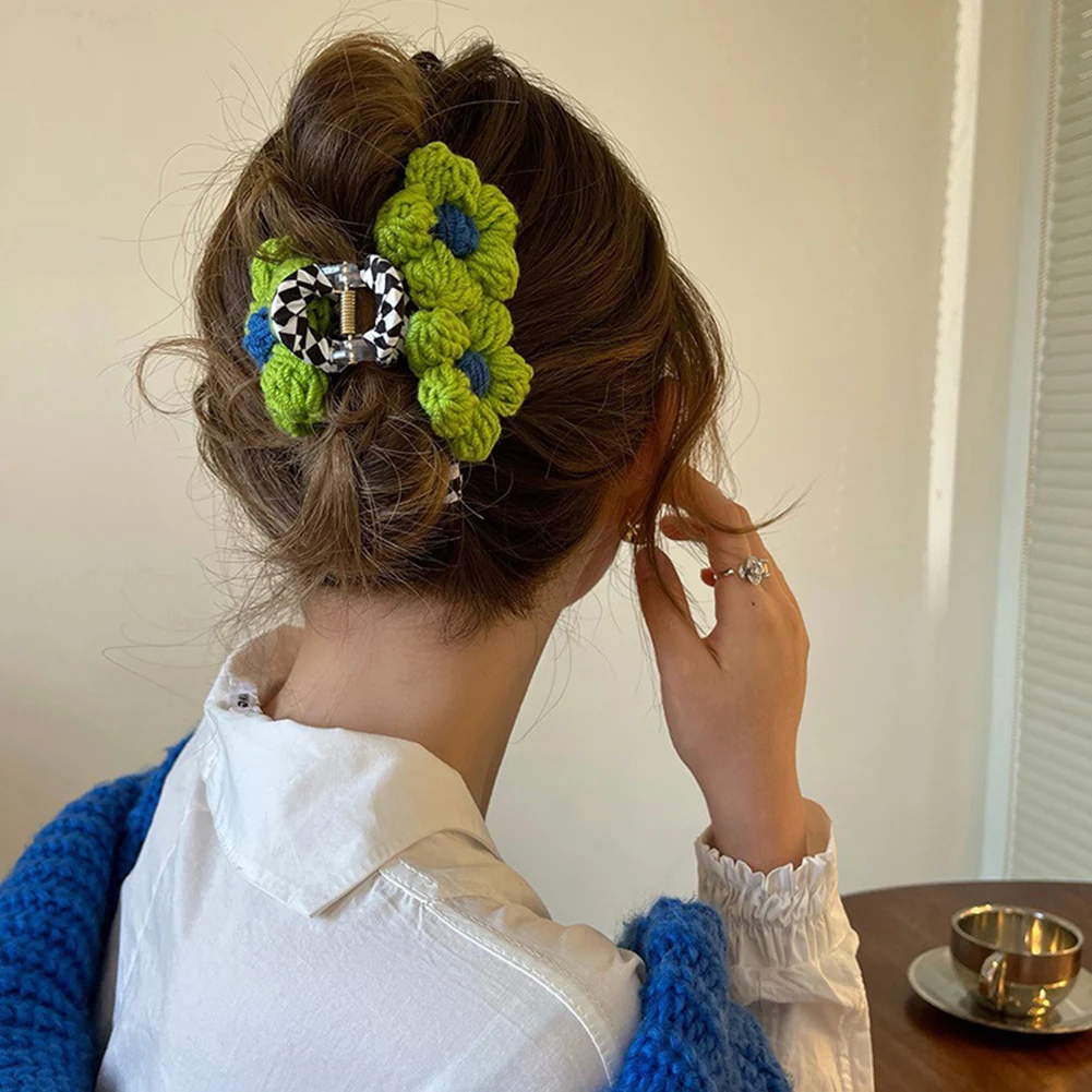 

Korea Woman Plush Flower Hair Clip Grace Large Ponytail Claw Clip Hair Accessories For Girl Tiara Ornament Fashion Autumn Winter
