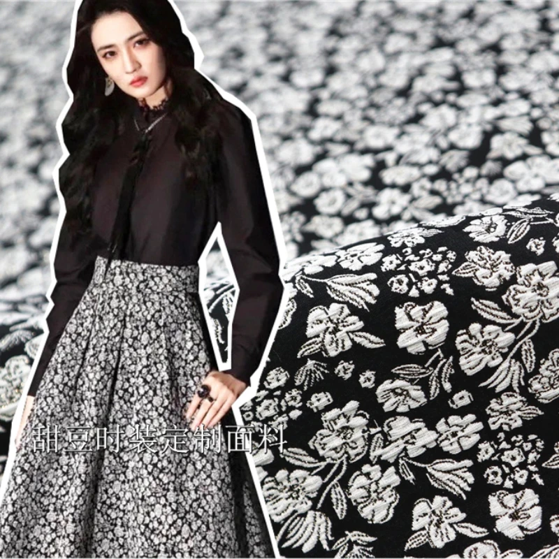 

Gold Silk Yarn Dyed Jacquard Fabric Small Floral Dress Windbreaker Coat Brand Fashion Design Sewing Wholesale Materials Cloth