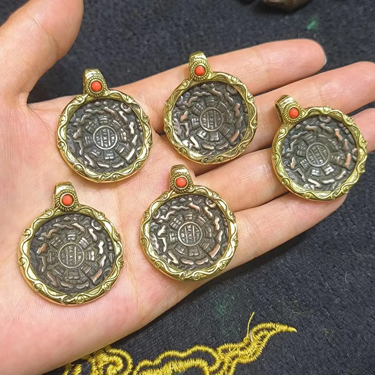 1pcs/lot Jiugong Bagua Pendant copper vine wish pattern gemstone Tibetan style retro jewelry precious accessories amulet taki