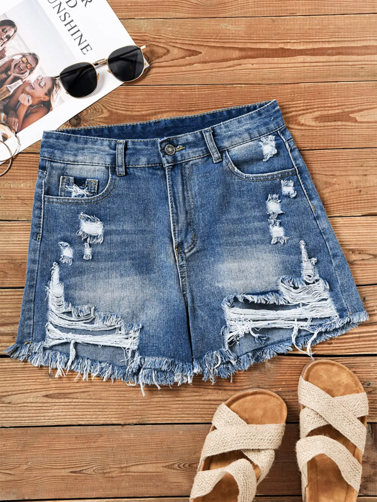 

2023 Summer Pocket Button Ripped Frayed Hem Blue Denim Shorts Women's Fashion Casual Denim Hot Pants Slim Fitting Slimming Short