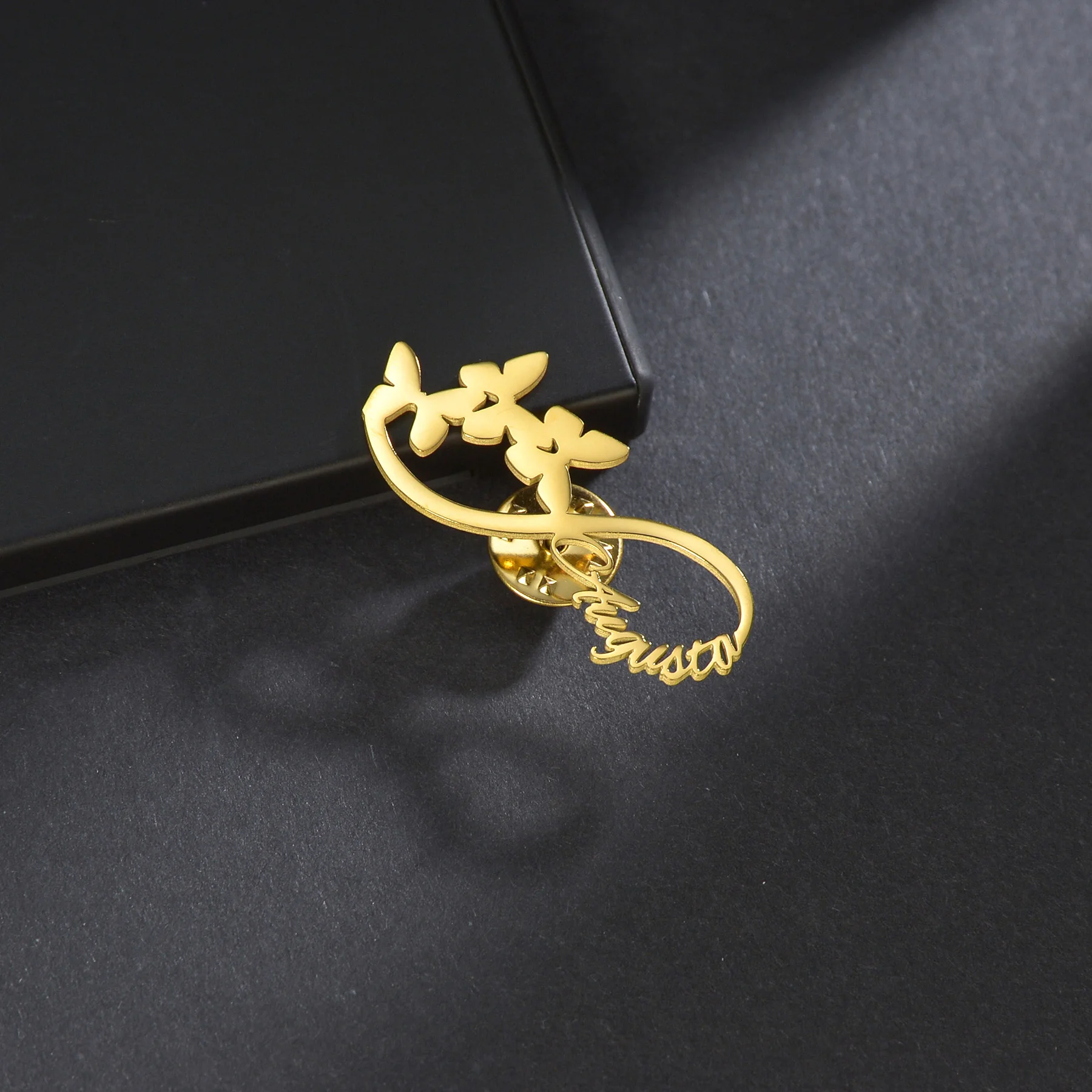 

Stianless Steel Brooch Custom Personalized Creative Fashionable Infinity Symbol Butterfly Letter Brooch For Woman Jewelry Gift