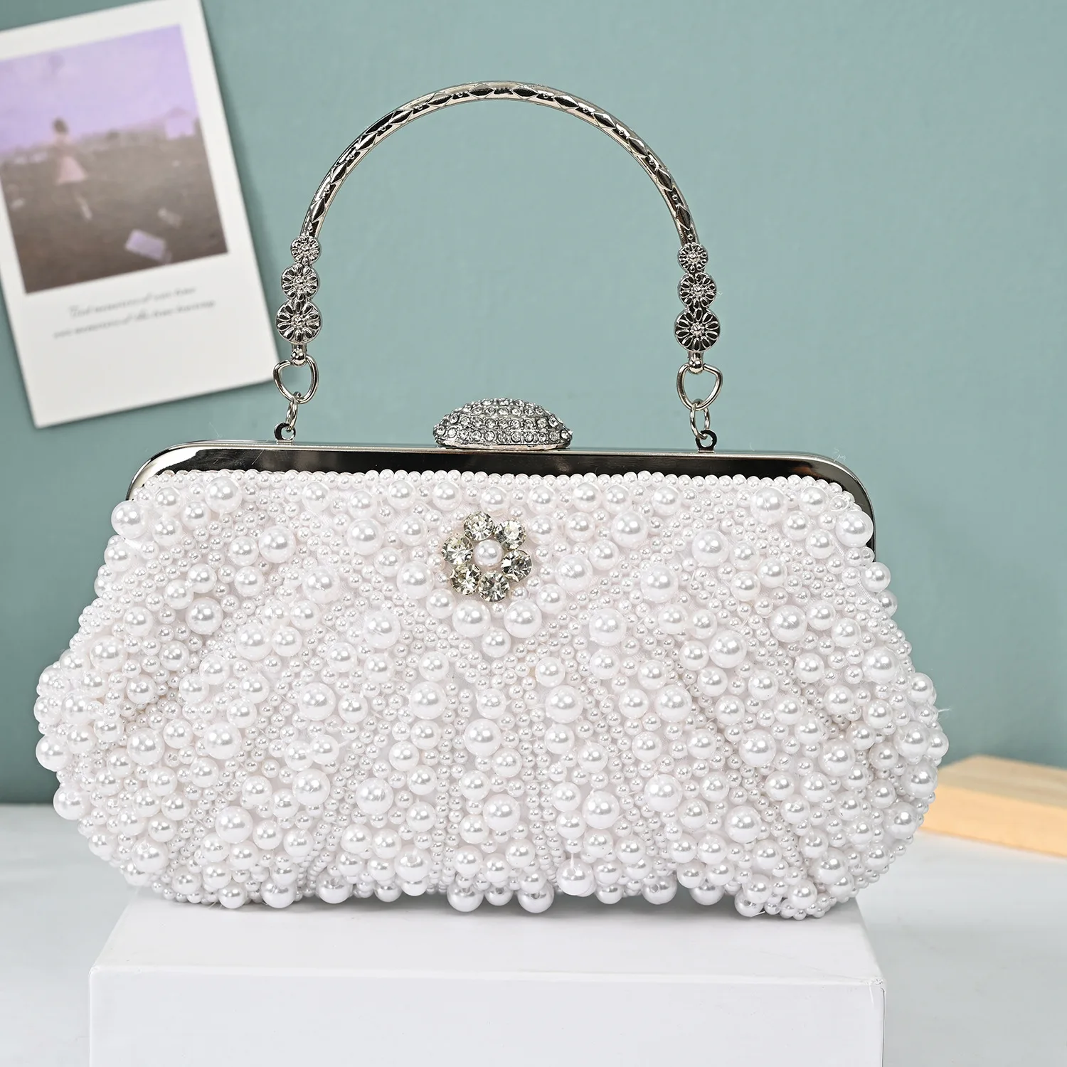 

Beded Pearl Evening Bags Diamonds Shell Clutches Lady Small Day Party Dinner Wedding Bridal Pearl Handbags Purse Luxury Bag