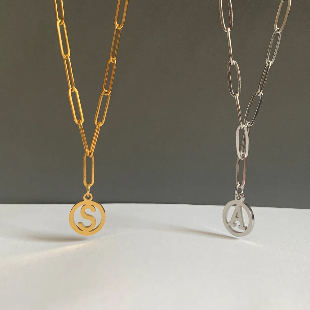 Ожерелье с буквами аниме и подвеской для мужчин женщин