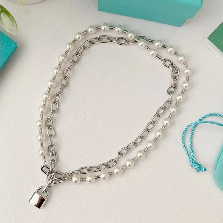 

Lock Chain Pearl Stitching Necklace Various wearing methods
