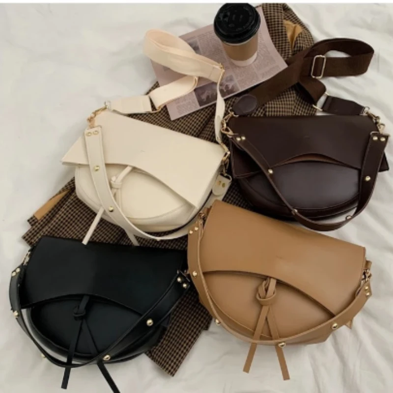 

New Korean Wide Shoulder Single Shoulder Messenger Bag Simple Large Capacity Hand Armpit Bag Solid Color Saddle Bag
