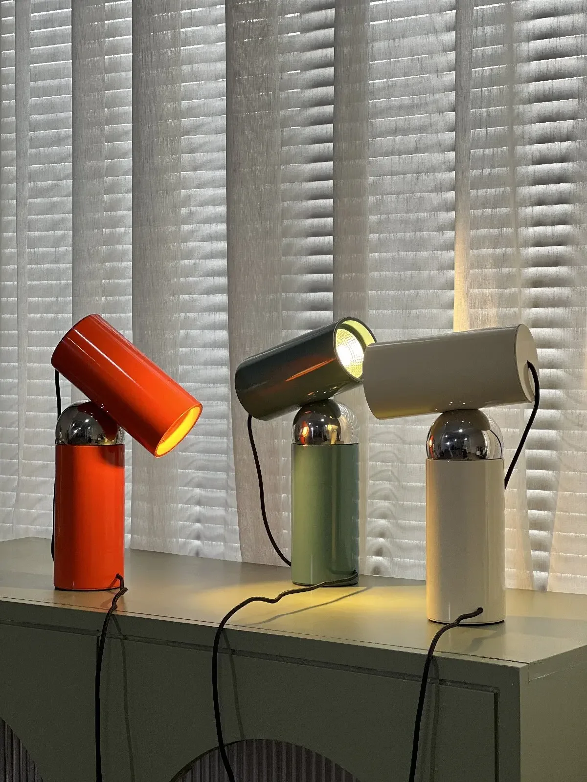 Серия регулируемая настольная лампа с магнитным подключением прикроватная