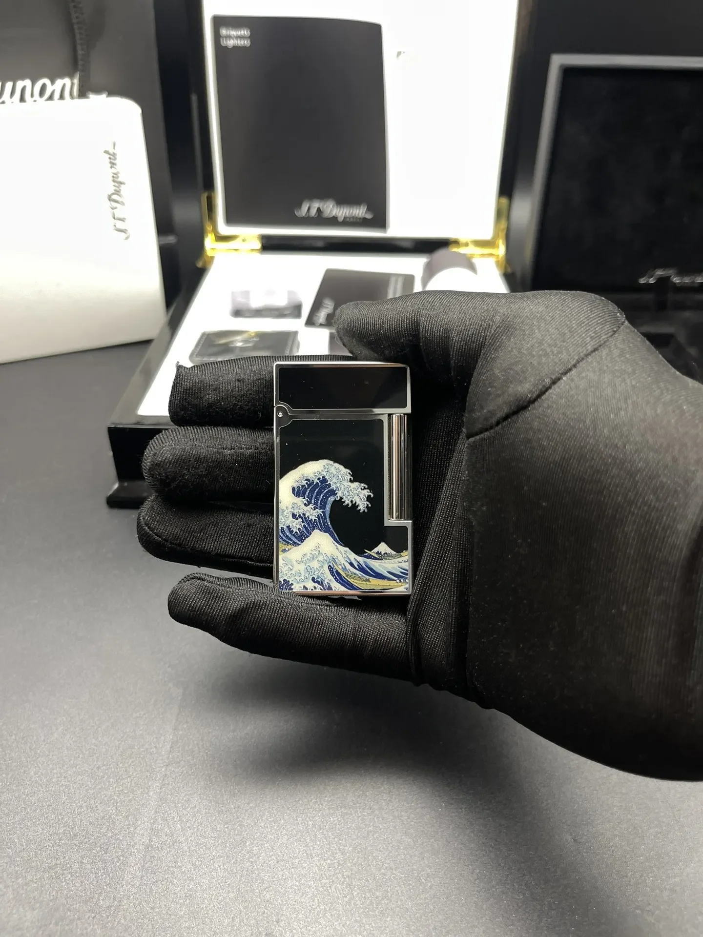 Металлическая удобная газовая зажигалка с рисунками волн винтажный стиль