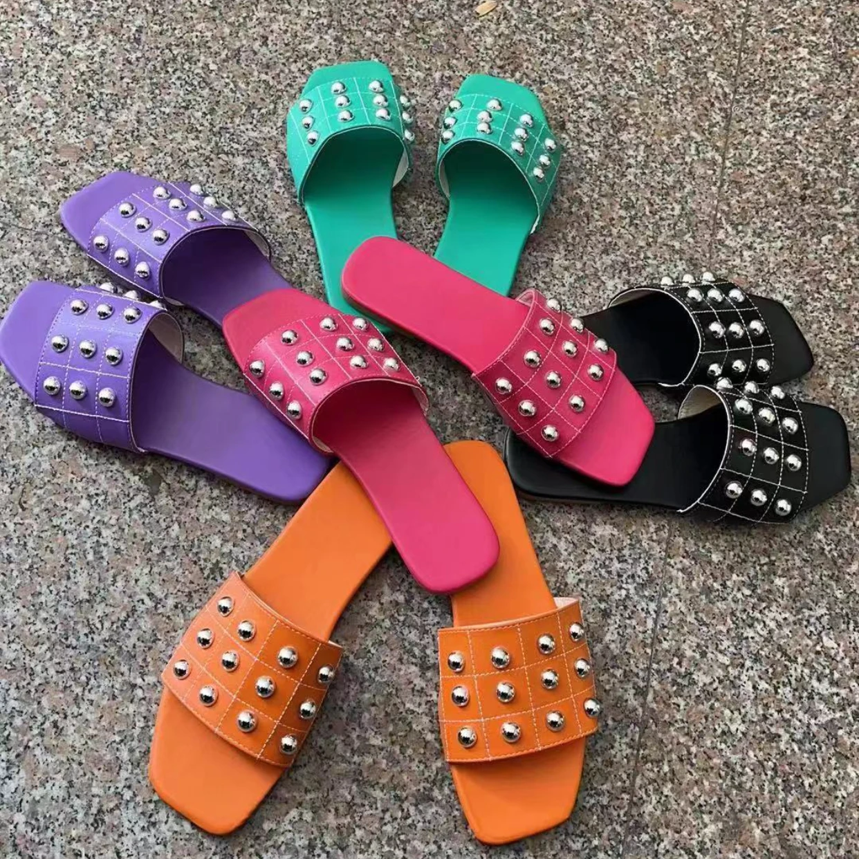 

2023 Summer New Sandals Women Rivet Flat Braided Rope Sandals Sandals Womens Shoes Designer Sandals Women Slipper