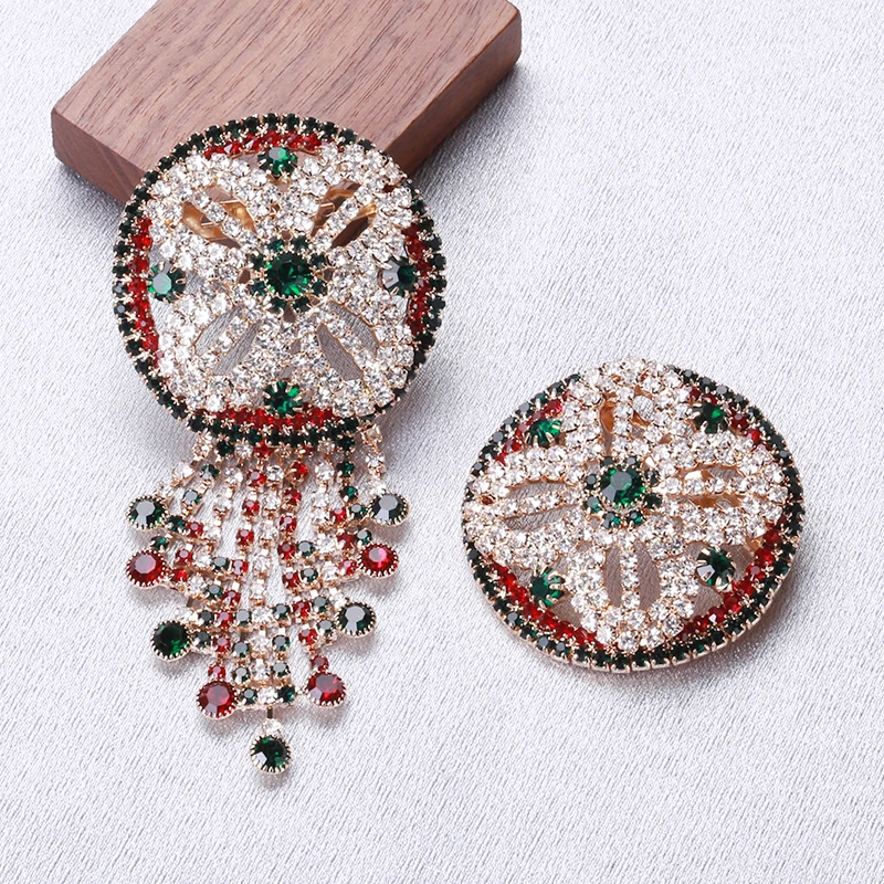 

Fashion New Color Round Flower Brooch Tassel Claw Chain Corsage