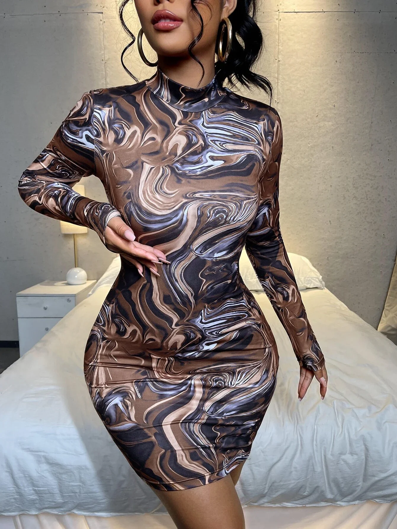 

Mock Neck Marble Print Bodycon Dress