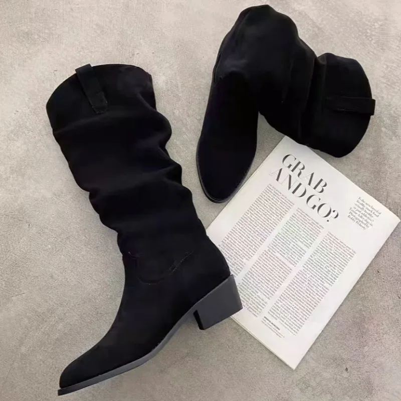 Замшевые женские зимние высокие сапоги на среднем каблуке модные туфли до