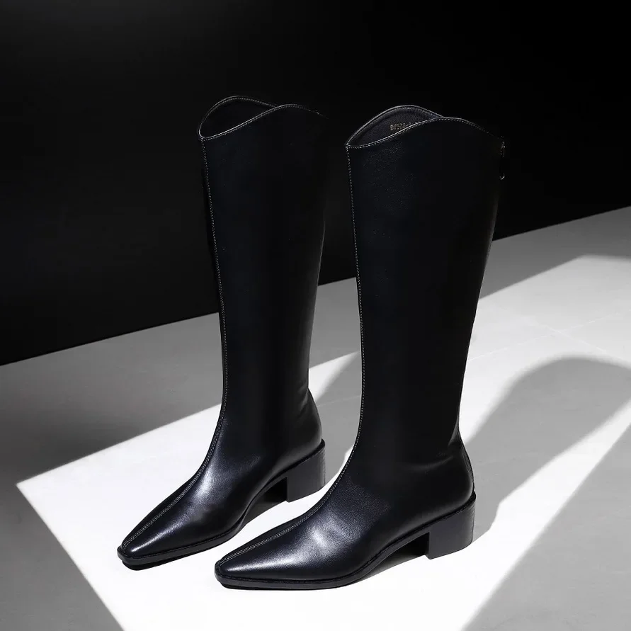 Женские модные длинные сапоги на квадратном каблуке с острым носком зимние до