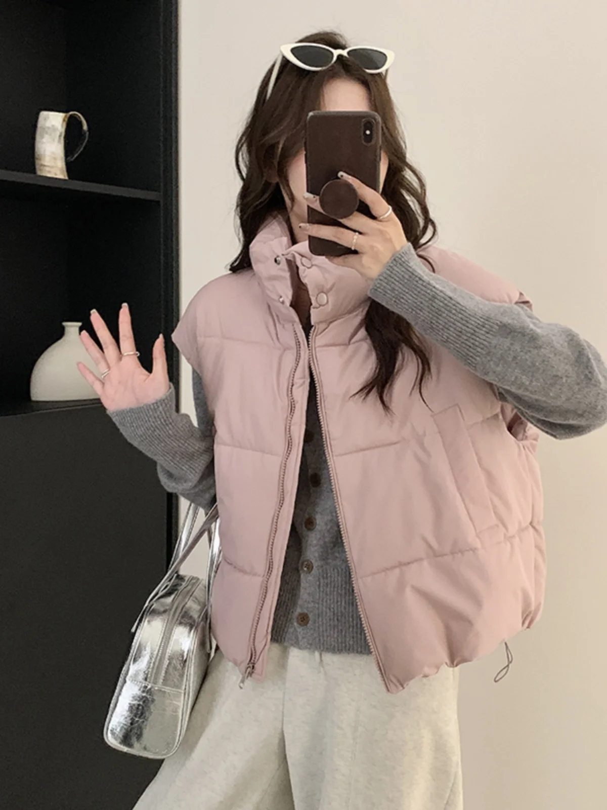 Зимний плотный пуховой жилет корейской серии с хлопковой подкладкой женский