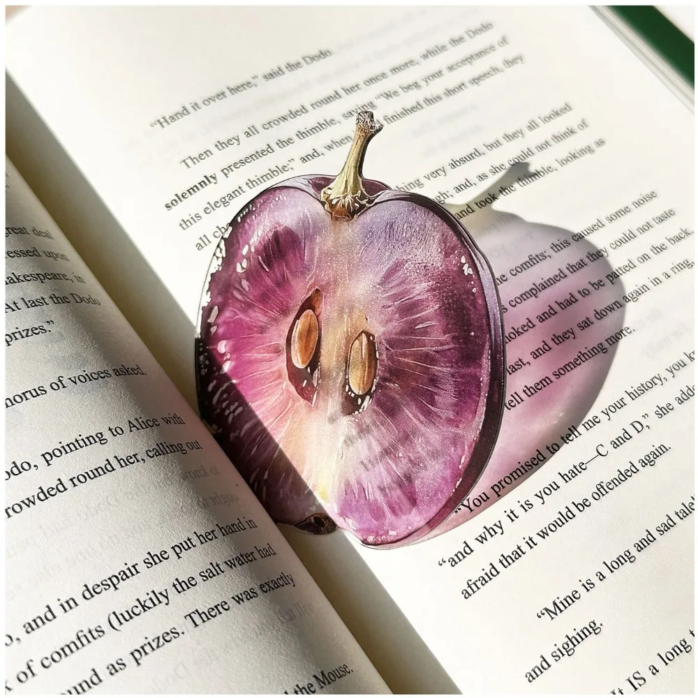 

Прозрачная закладка в форме яблока