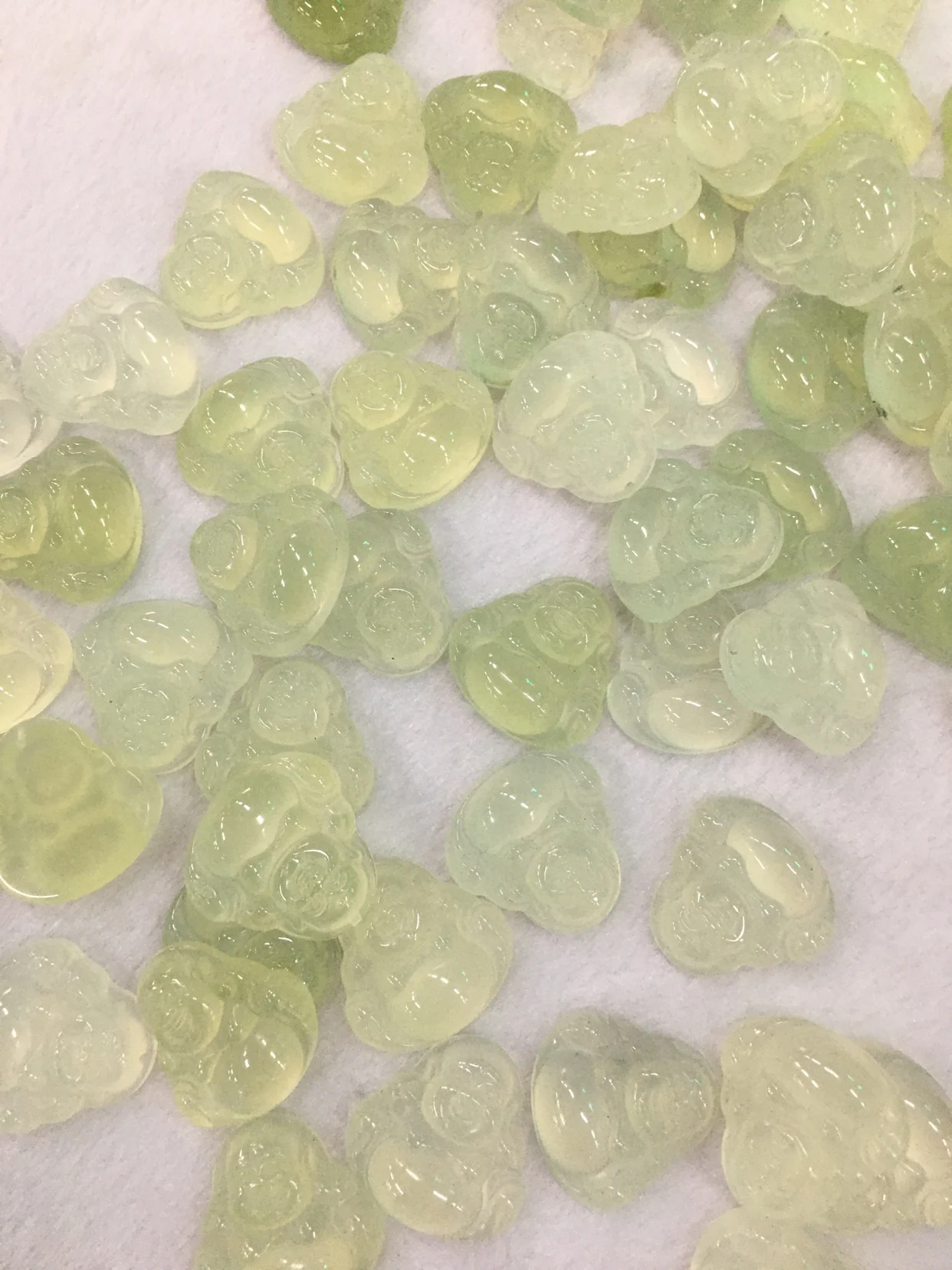 Natural Xiuyu Ice Penetration Jade Buddha Green Material Small Choker Smiling Double-sided Carve...