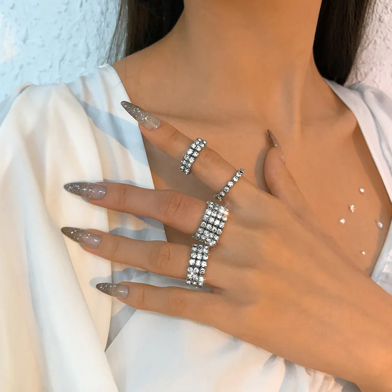

4pc/set Trendy Claws Chain Crystal Zircon Engagement Rings For Women Female Wedding Jewelry Gift Fashion Women Rhinestone Rings