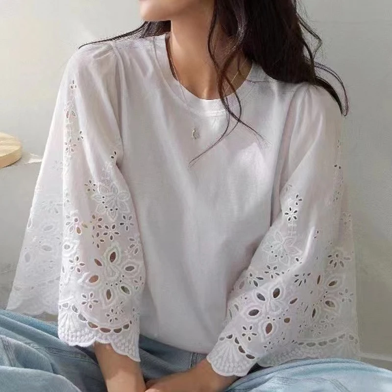 

Casual Hollow Lace Flare Sleeve Women Blouse Summer Korean Solid Elegant Tops Embroidered Hook Flower O-neck White T-shirt 27608