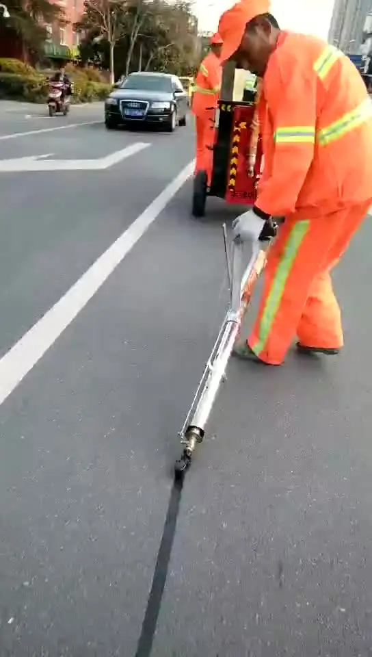 

60L 100L Asphalt Joint Pavement Road Repair Crack Sealing Machine