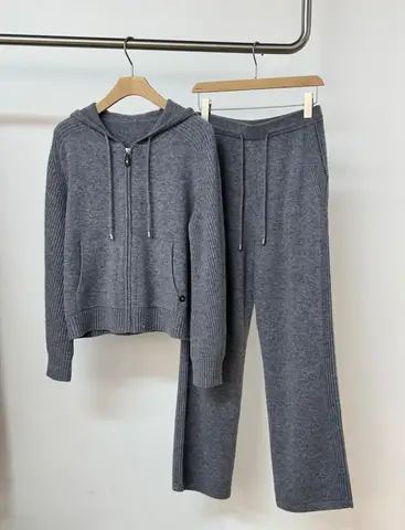 Женский кашемировый брючный костюм