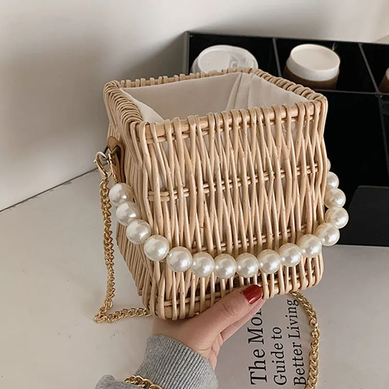 

Плетеные соломенные сумки для женщин, летняя пляжная сумочка ручной работы из ротанга с жемчужной цепочкой в богемном стиле, женская сумка ...