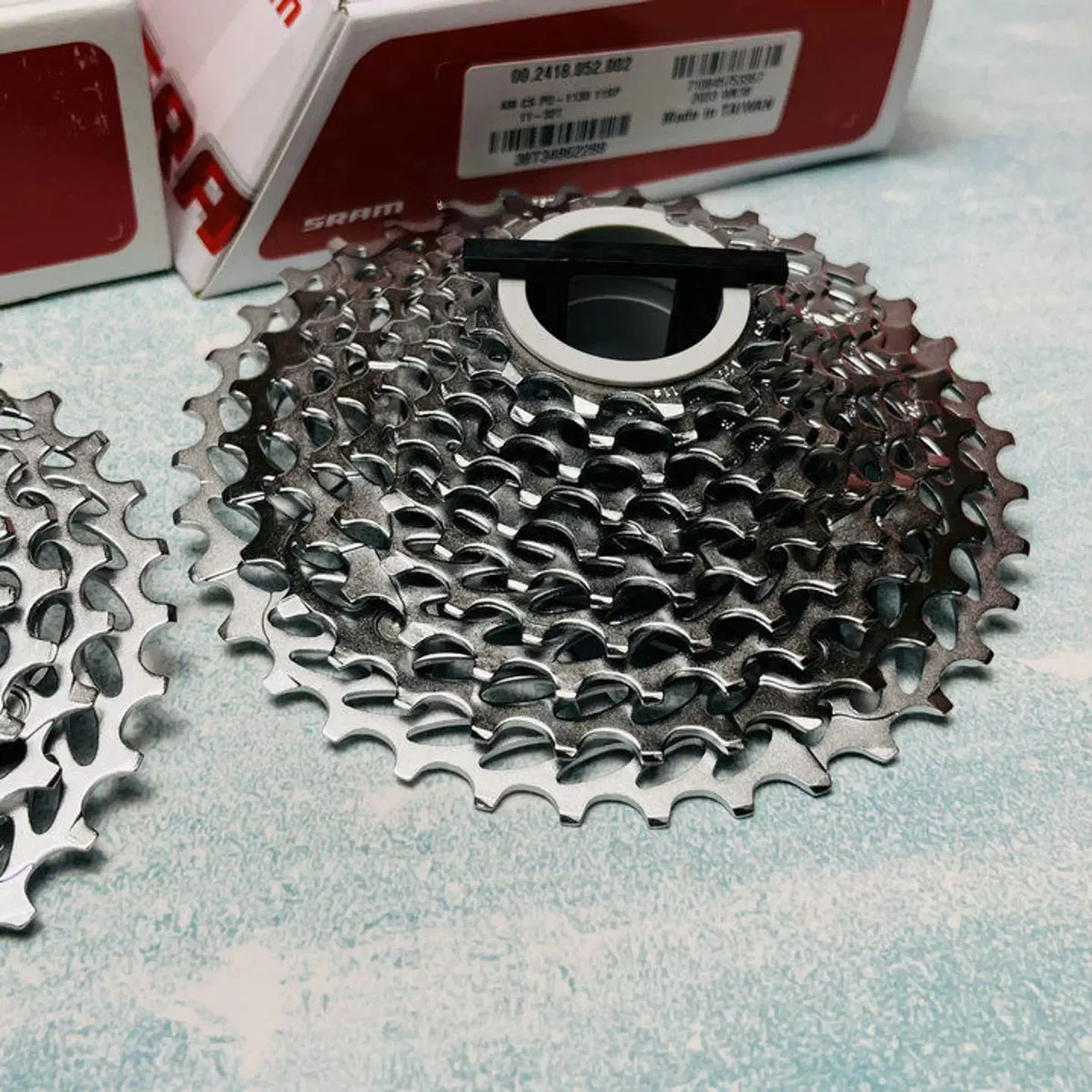 Фото Кассета SRAM PG-1130 на 11 скоростей |   Выберите 11-28T, 11-32T, 11-36T, 11-42T |   PowerGlide II |   Совместимость 1x/2x |   Безвтулочный редуктор Non-XD №3