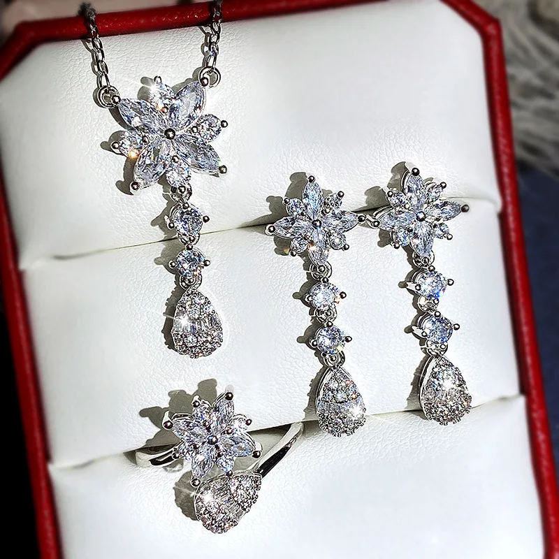 Bridal Jewelry Necklace Three-piece Set Super Flash Flower Water Drop Zircon Jewelry Korean Women's High Quality Necklace Set