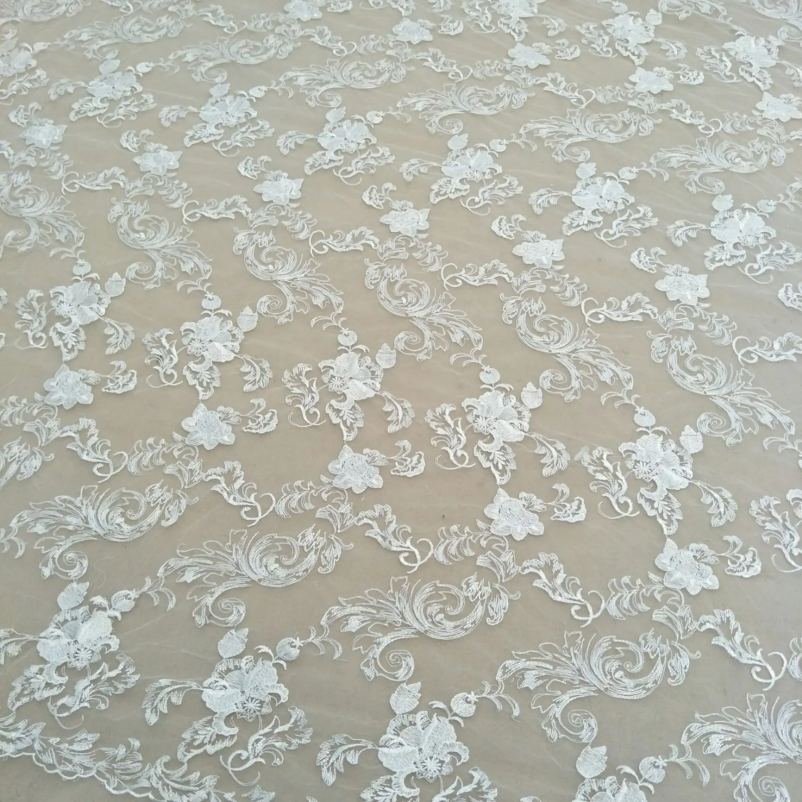 

higher qualtiy lace cute small flower lace fabric 130cm width lace fabric sell by yard