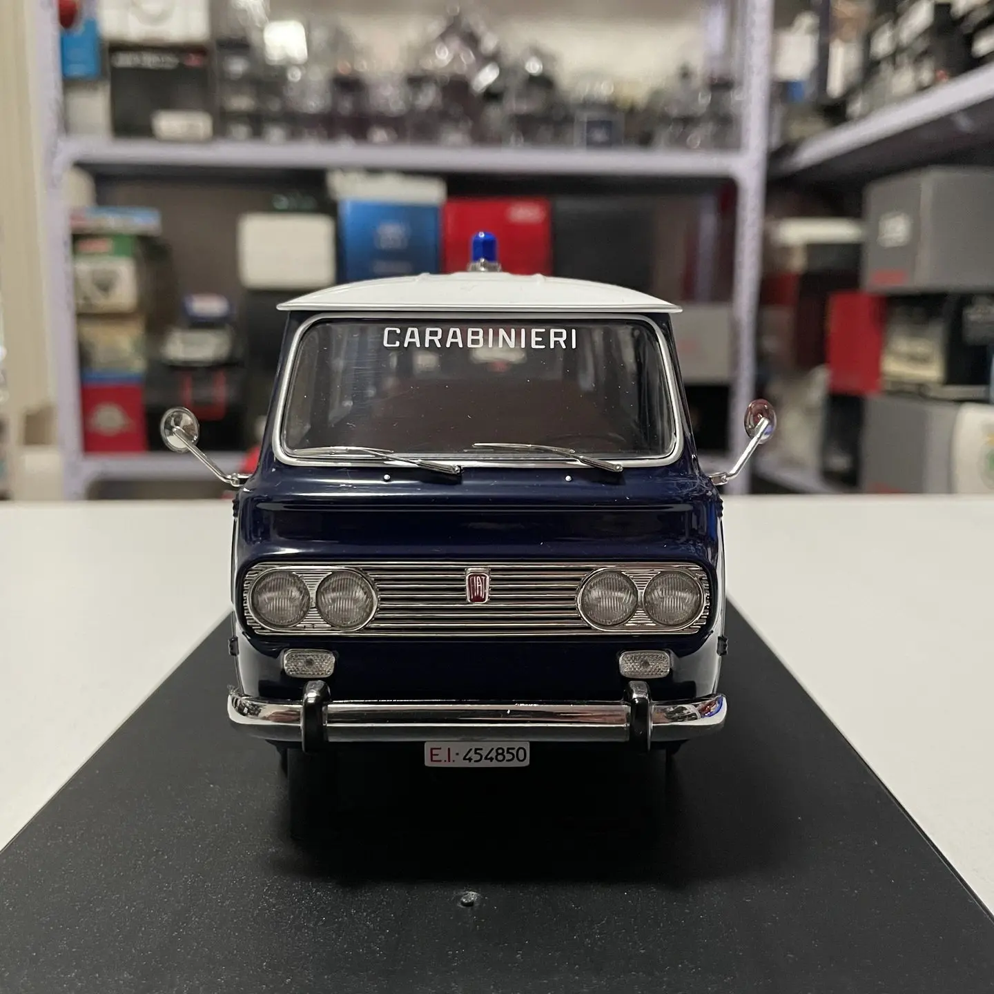 MITICA Масштабная модель 1:18 из литого сплава FIAT 850 Familiare 1970 года, полицейская машина, классическая коллекционная модель, подарок для взрослых, сувенир, статическая модель для демонстрации (art.: 3920dbe513e07) - 3920dbe513e07