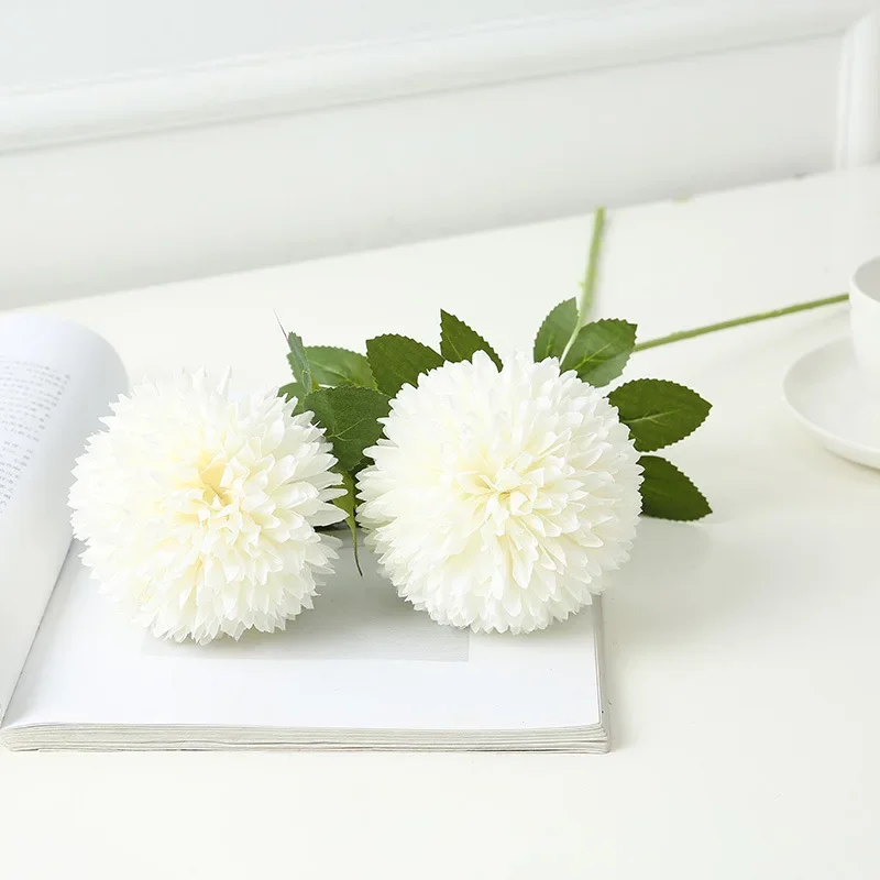 

Искусственная большая шариковая хризантема 50 см