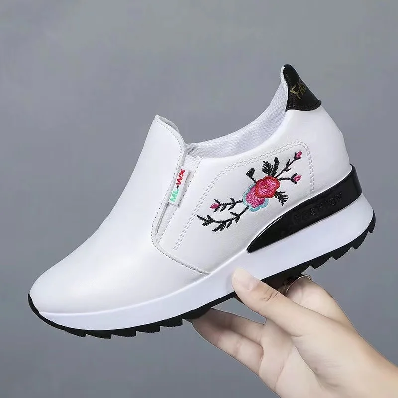 Breathable Lady Casual Women Sneakers Leisure Platform Shoes Height Increasing Shoes Women Fashion Flats Mesh Shoe New 2023