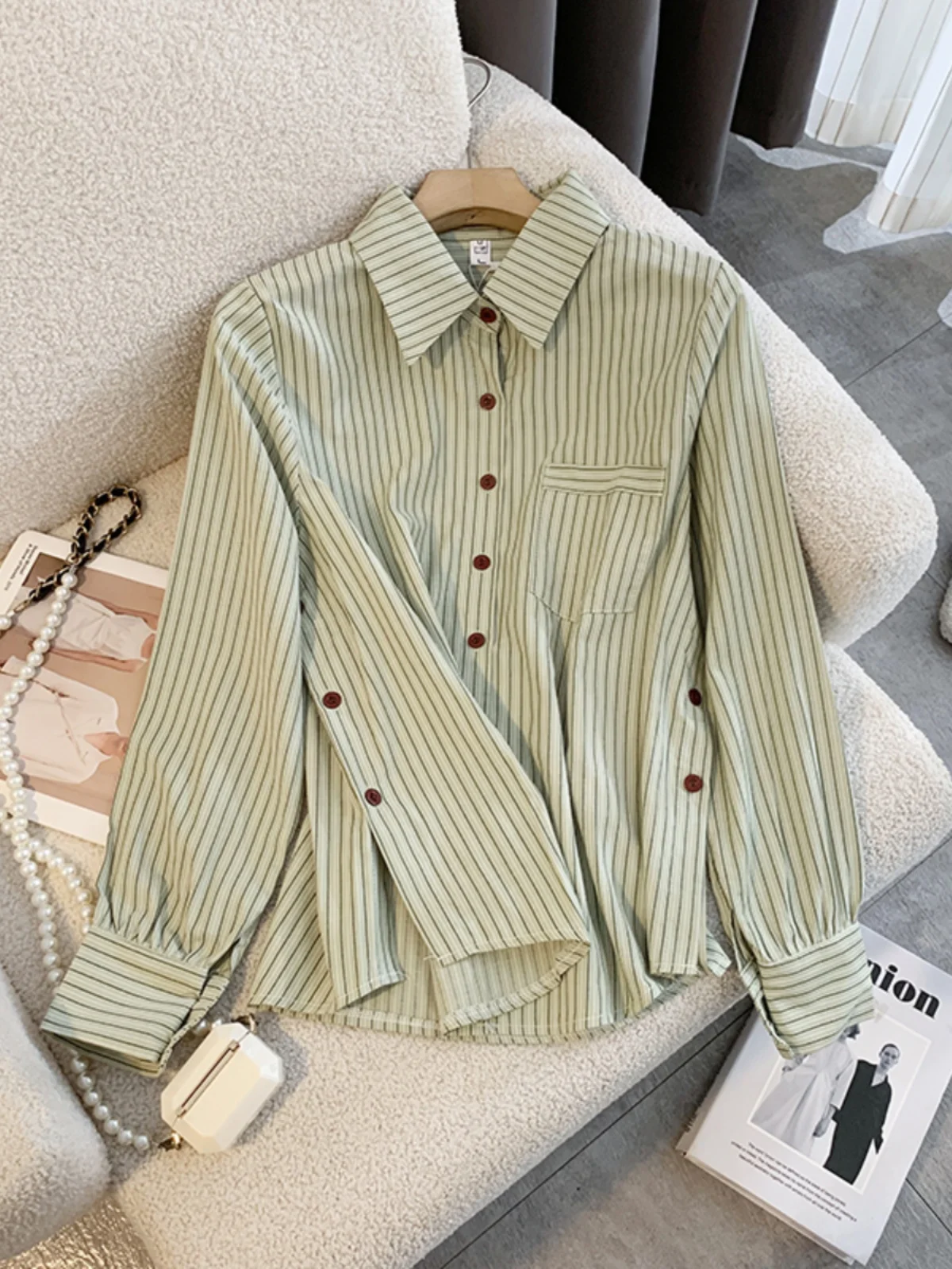 French sle Retro Green Stripe Shirts Women Spring and Autumn Side Button Design Sense Top Loose Casual Long sleeve Shirt