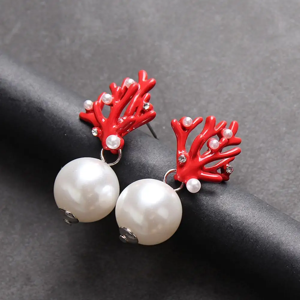 

1 Pair Cute Ear Studs Coral Shape Jewelry Women Ear Studs Exquisite Imitation Pearl Stud Earrings