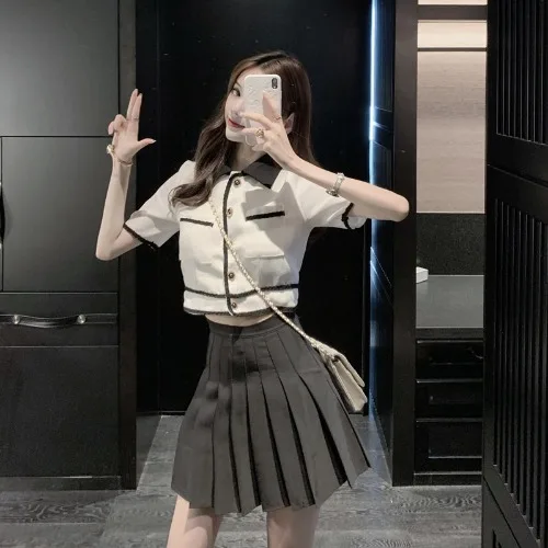 

Hong Kong flavor small sweet French western style fashion wind reduction of age show thin pleated skirt suit two-piece new sprin