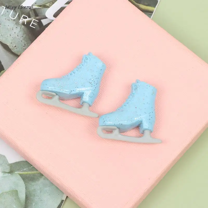 Рисунок 5 - 1 пара кукольных роликовых коньков