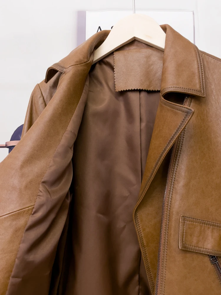 Рисунок 5 - Женская короткая куртка из натуральной овечьей кожи