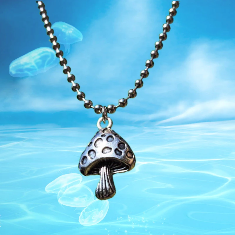 

Fashion Simple Vintage Silver Mushroom Pendant Necklace 28x18mm Ladies