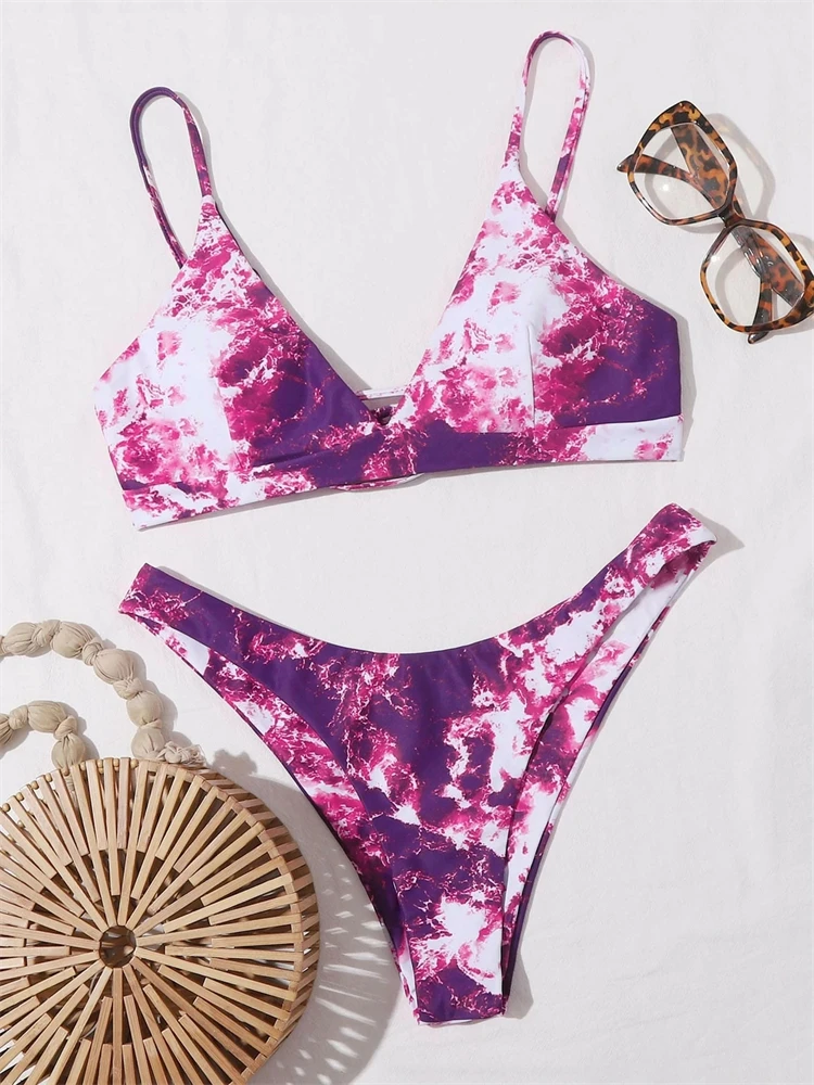 Рисунок 6 - Женский купальник-бикини