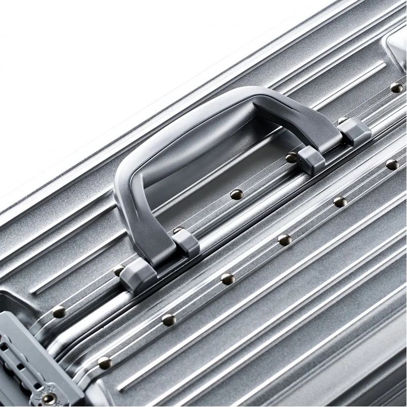 Aluminum Magnesium Alloy Trolley Case Frame Boarding Luggage Travel Password Box Grande Valise De Voyage Suitcases Free Shipping
