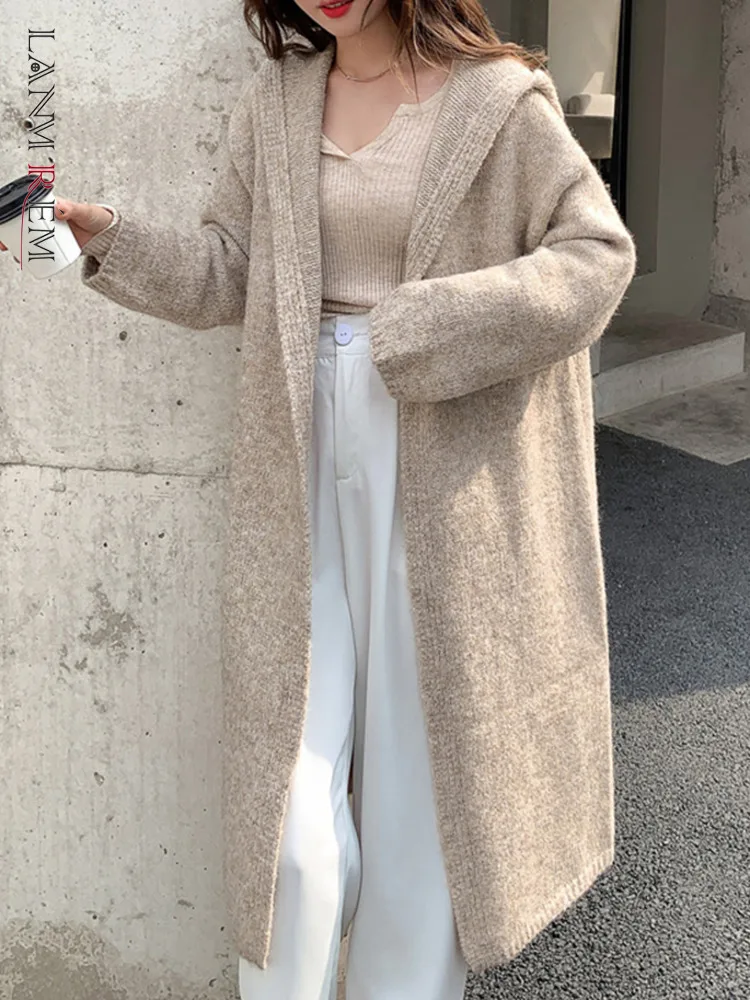 

LANMREM вязаный кардиган с капюшоном женский свитер свободные однотонные пальто средней длины 2023 зимняя верхняя одежда теплая одежда 2R4214