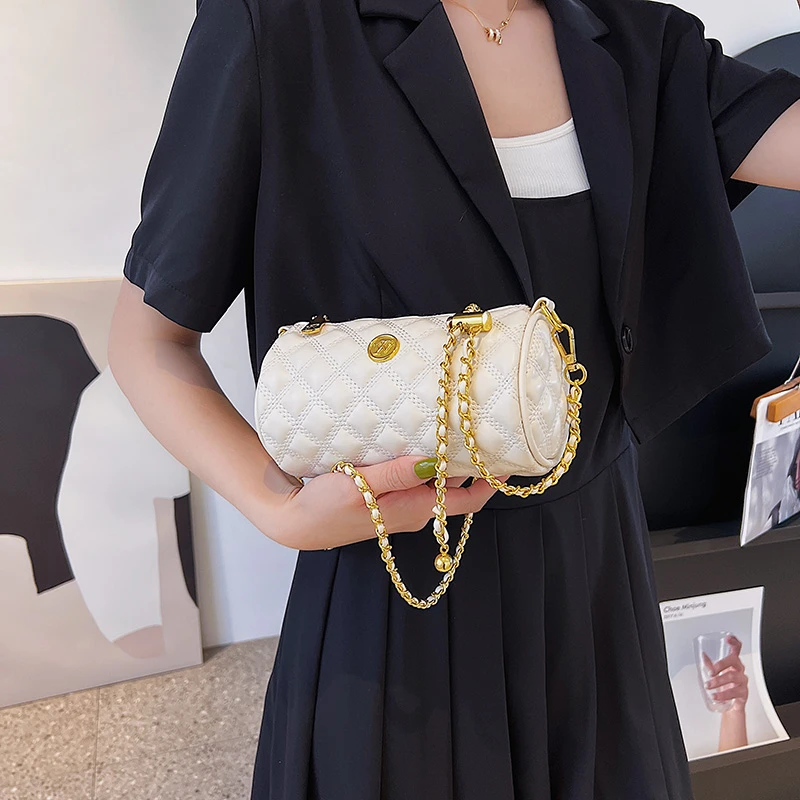 

Nordic Style New Female Bag 2022 Fashion Shoulder Slung Underarm Chain Portable Niche All-match Advanced Sense Bucket Bag