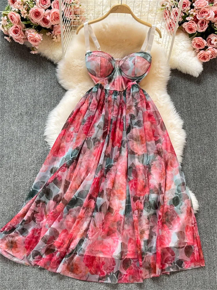 

Шифоновое платье-пачка без бретелек, с цветочным принтом