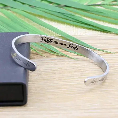 Популярный симметричный браслет из нержавеющей стали с головой для девочек