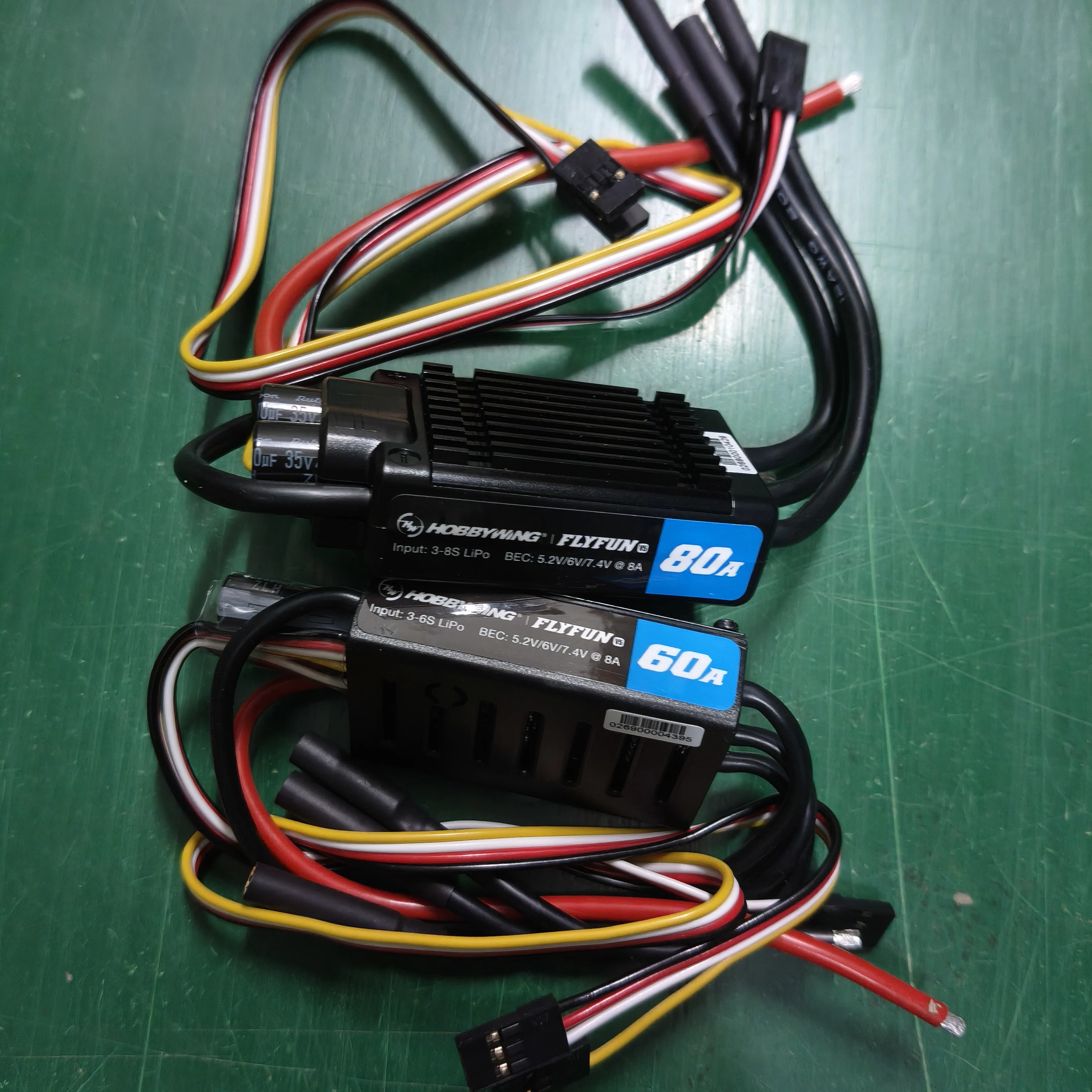 Фото Hobbywing FlyFun V5 60A 80AESC 3-6S Lipo Brushless Electrical Speed Controller Motor with DEO Function for Airplane №4