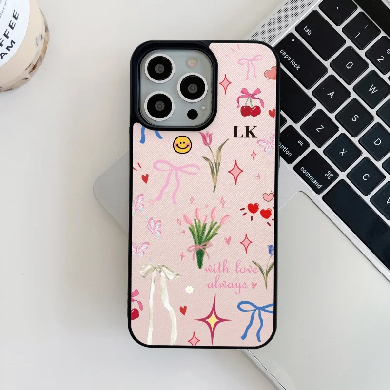 Фото Кожаный чехол из искусственной кожи CustomName Initials Blossom Flowers для iphone 15, 14, 13, 11, 12, 16 Pro Max 14, 15, 16 Plus XR XSMax, роскошный чехол №2
