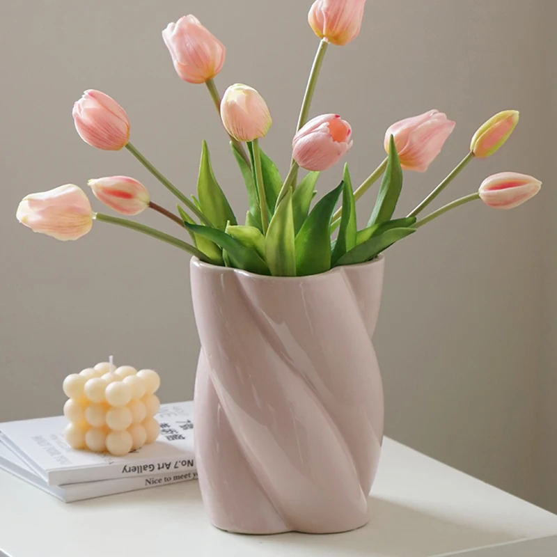 

Aesthetic Modern Flower Vase Small Nordic Style Office Ceramic Vase Table Bathroom Decoracion Habitacion Desk Decoration WWH35XP