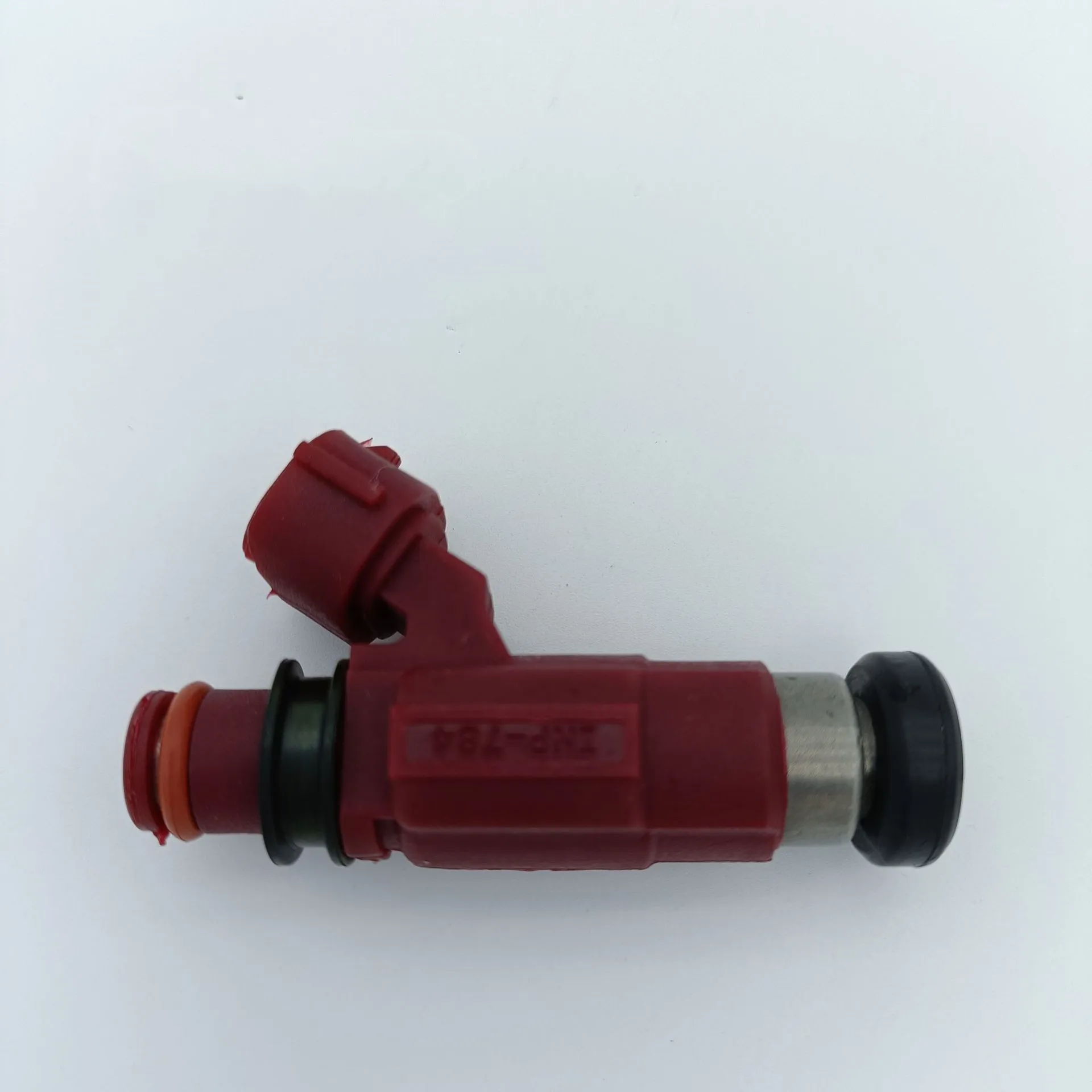 

4 PCS INP-784 INP784 Fuel Injector Nozzles For Nissan Vanette Mazda E220 2.2L L4 Mitsubishi 1992-2002 INP 784 7720533
