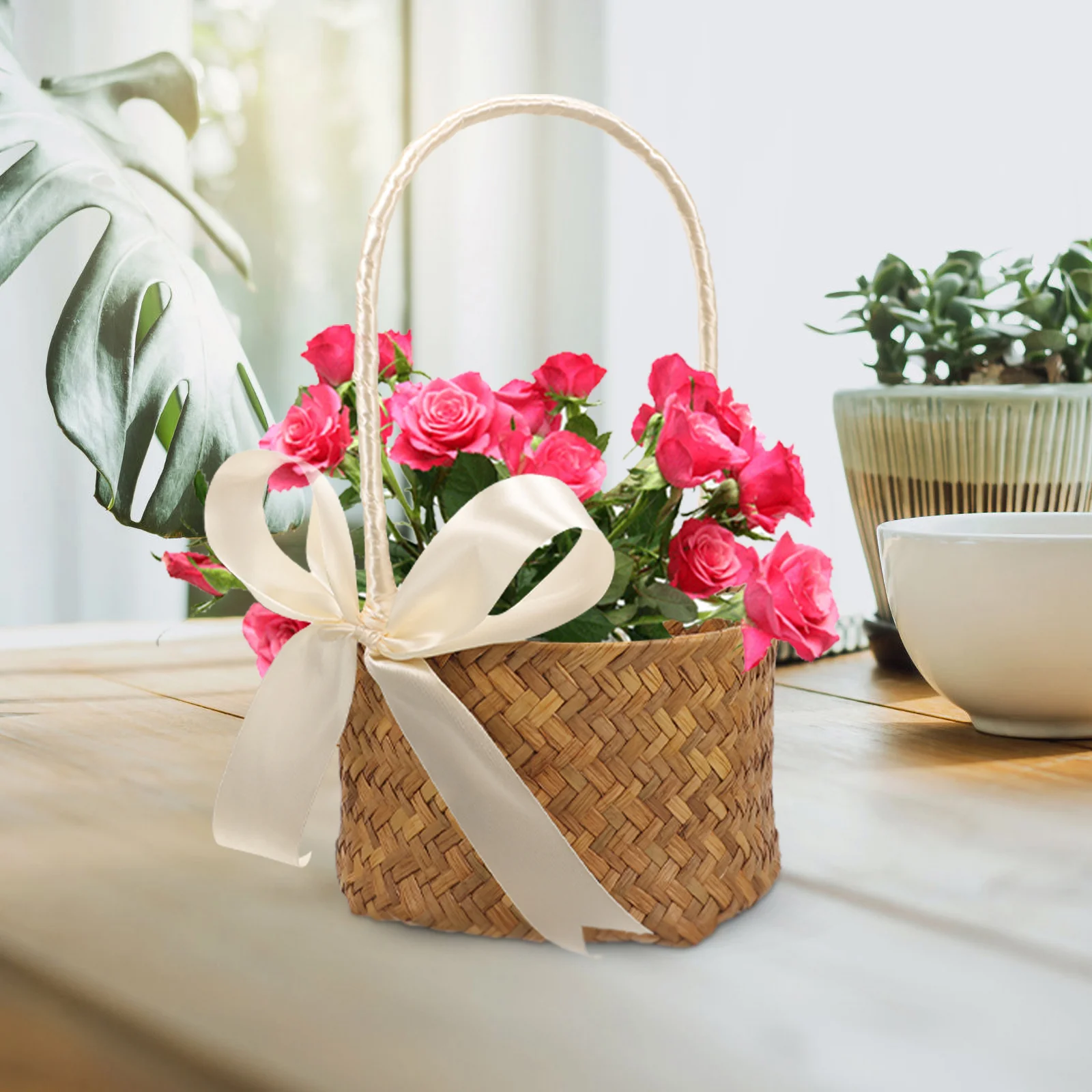 

Woven Basket Natural Flower Basket Picnic Storage Basket Wedding Flower Basket with Handle